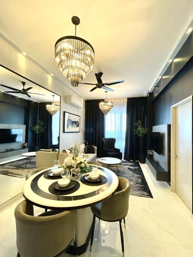 Sina Troika Residence Kota Bharu 2Br Wifi Netflix Pool Екстер'єр фото